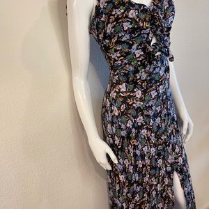 NWOT Skylar + Madison Floral Dress Size Large